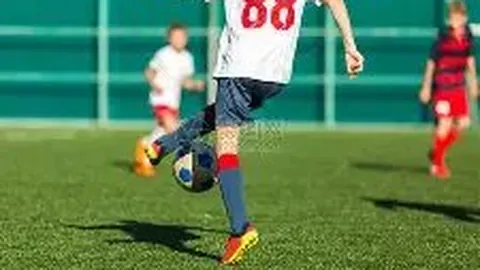 德国足球巨星慈善赛遭罚离场 愤激喷水泄怒引争议