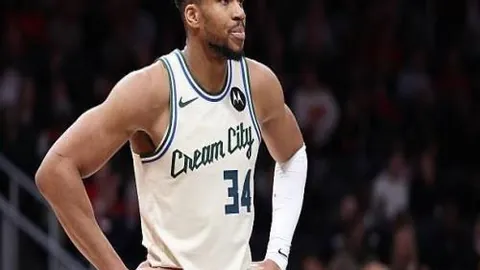 張之臻香港备战網球，12月港島短袖無礙